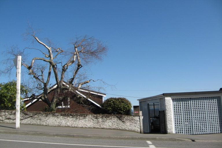 Photo of property in 102 Dyers Pass Road, Cashmere, Christchurch, 8022