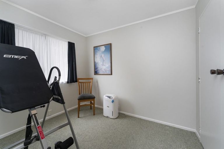 Photo of property in 10 Amokura Street, Waikanae, 5036