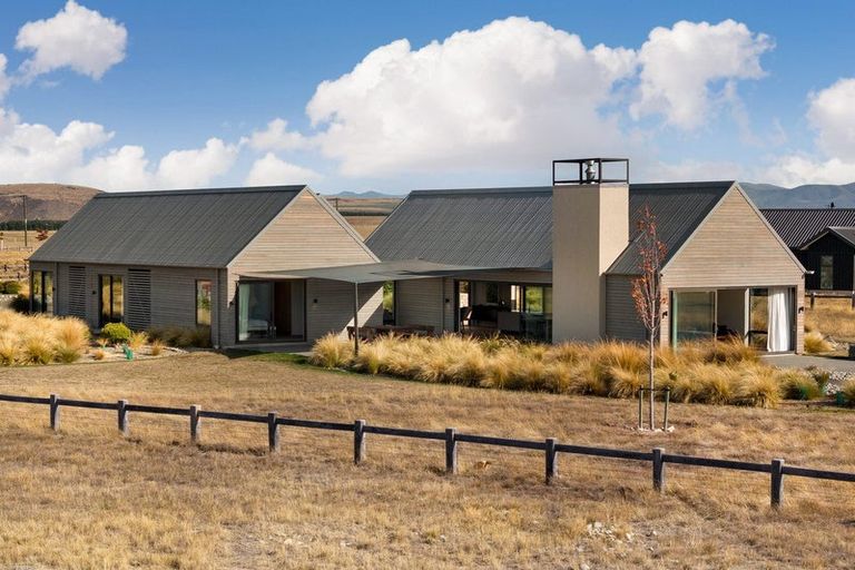 Photo of property in 10 Musterers Way, Ben Ohau, Twizel, 7999