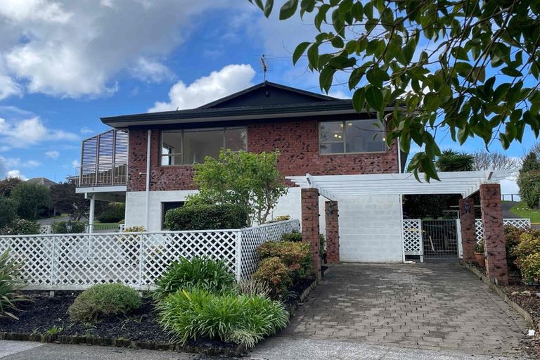 Photo of property in 1/29 Rapallo Place, Farm Cove, Auckland, 2012