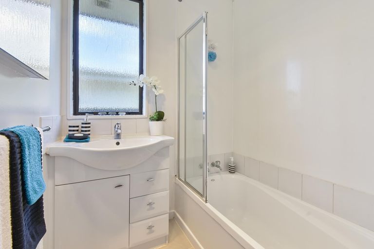 Photo of property in 2/59 Fernaig Street, Papakura, 2110