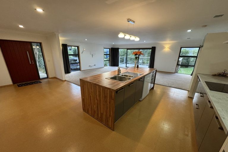 Photo of property in 11 Marion Street, Macandrew Bay, Dunedin, 9014