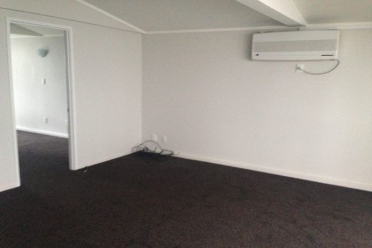 Photo of property in 460 Weymouth Road, Weymouth, Auckland, 2103