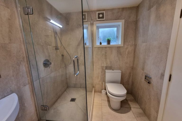 Photo of property in 2/58 Cliff Road, Torbay, Auckland, 0630