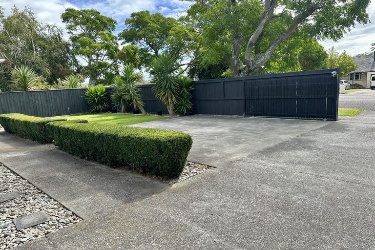 Photo of property in 12 Park Road, West End, Palmerston North, 4412