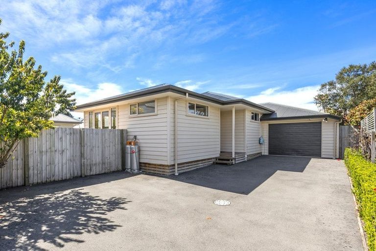 Photo of property in 52 Cranford Street, St Albans, Christchurch, 8014