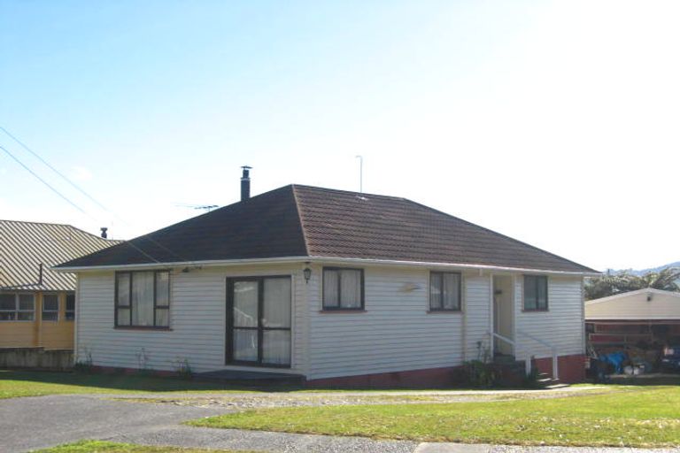 Photo of property in 21 Masters Street, Greymouth, 7805