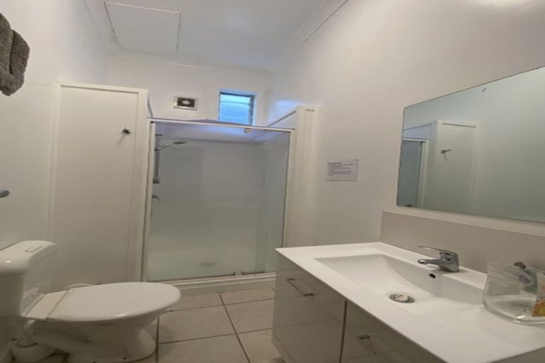 Photo of property in 48 Aurora Terrace, Kelburn, Wellington, 6012