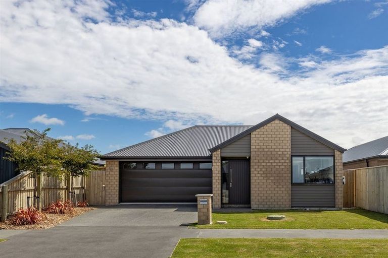 Photo of property in 13 Allied Road, Halswell, Christchurch, 8025