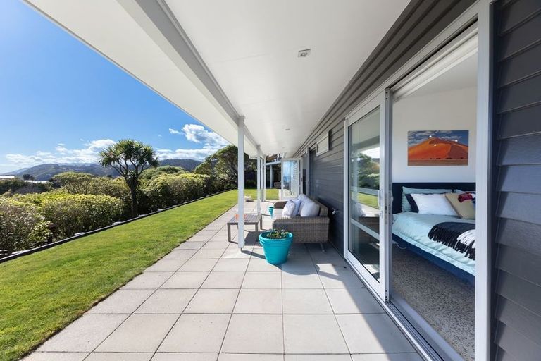 Photo of property in 5 Ocean Vista Lane, Paraparaumu, 5032