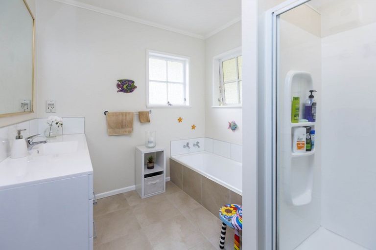 Photo of property in 3 Lord Street, Stokes Valley, Lower Hutt, 5019