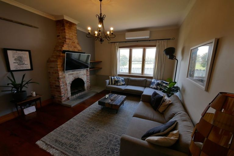 Photo of property in 1/6 Waimana Road, Conifer Grove, Takanini, 2112