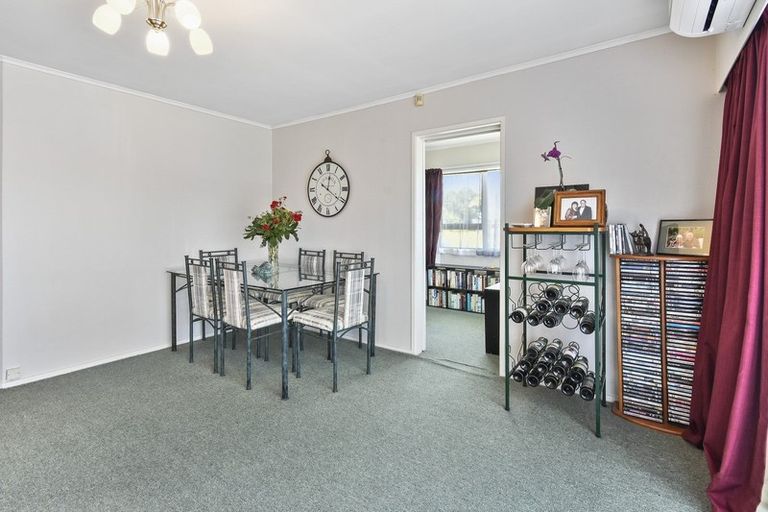 Photo of property in 16 Brynbela Court, Papakura, 2110