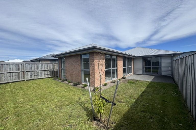 Photo of property in 17 Vildebeest Street, Halswell, Christchurch, 8025