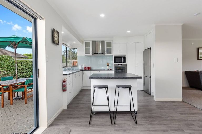 Photo of property in 1 Amberley Crescent, Bethlehem, Tauranga, 3110