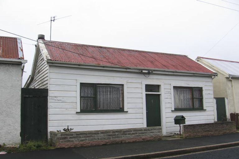 Photo of property in 8 Prendergast Street, South Dunedin, Dunedin, 9012