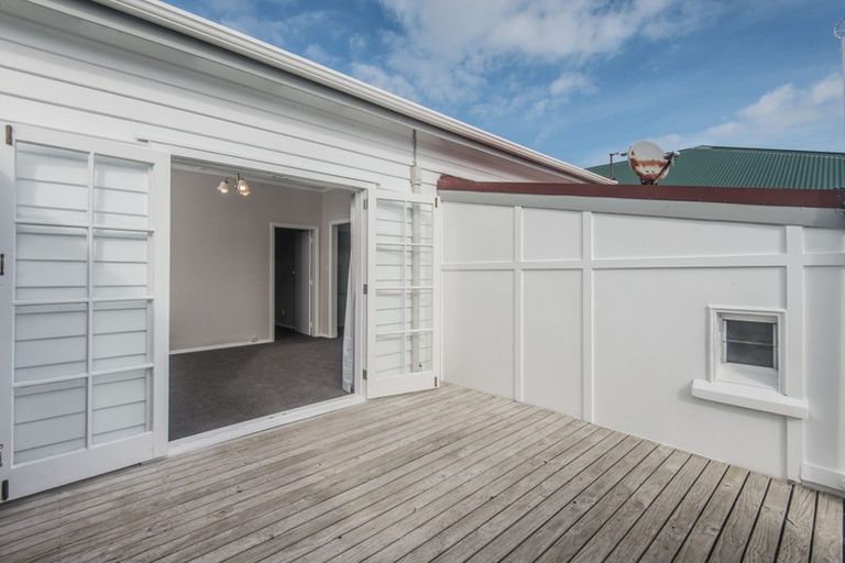 Photo of property in 4a Tarawera Road, Johnsonville, Wellington, 6037