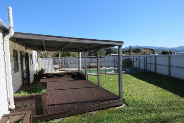 Photo of property in 5 Chattockville Road, Reefton, 7830