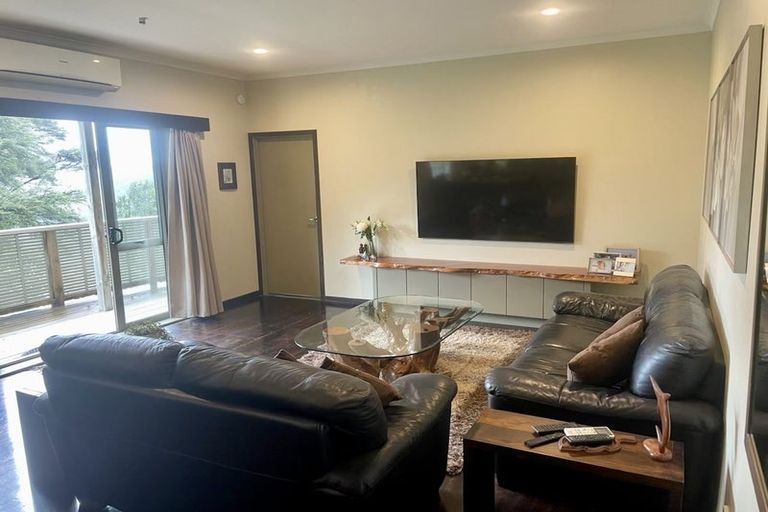 Photo of property in 45 Sunnyvale Road, Massey, Auckland, 0614