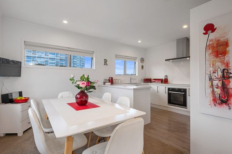 Photo of property in 3/15 Omana Road, Milford, Auckland, 0620