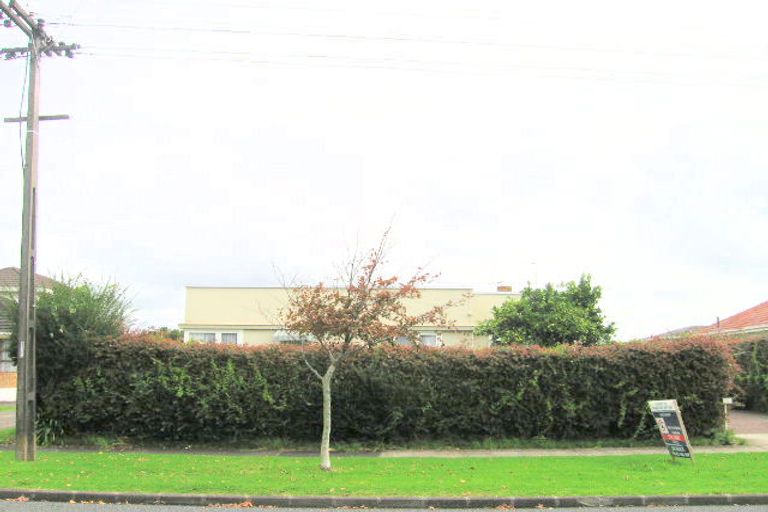 Photo of property in 2/40 Central Avenue, Papatoetoe, Auckland, 2025