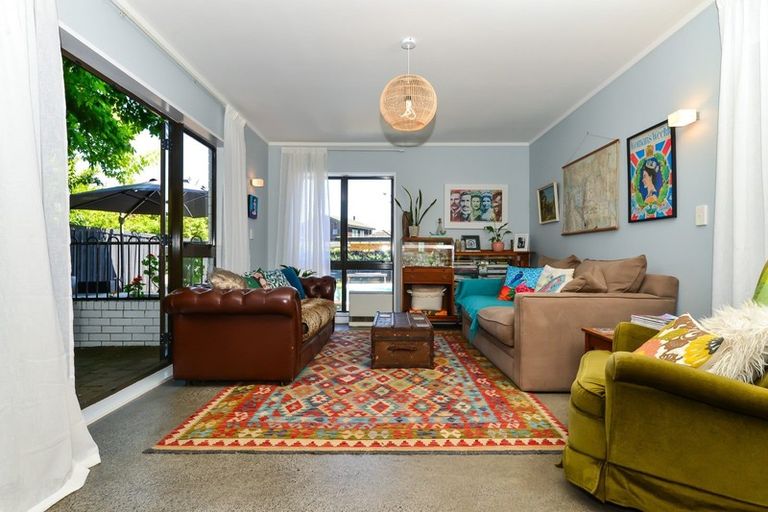 Photo of property in 28 Cooper Place, Chedworth, Hamilton, 3210