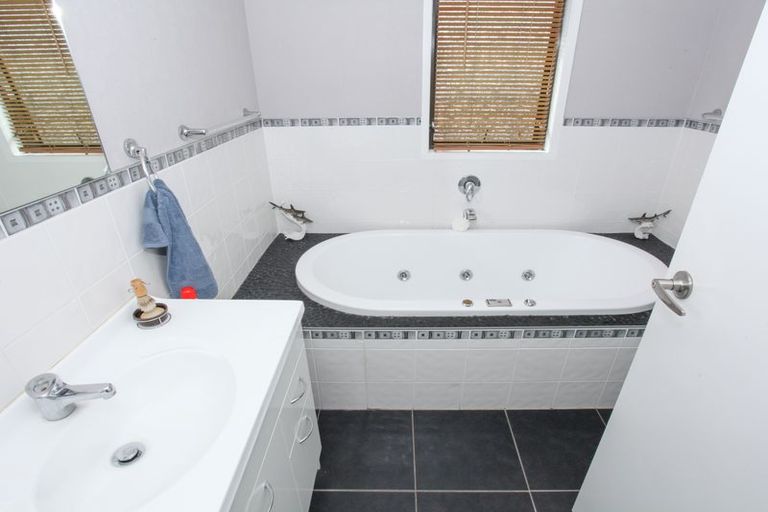 Photo of property in 15 Blomfield Street, Nawton, Hamilton, 3200