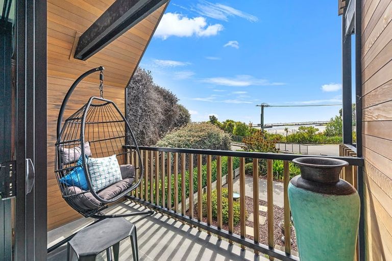 Photo of property in 2/80 Mccormacks Bay Road, Mount Pleasant, Christchurch, 8081