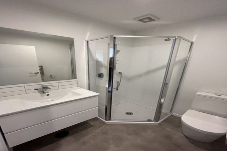 Photo of property in 4/28 Westgate Drive, Westgate, Auckland, 0614