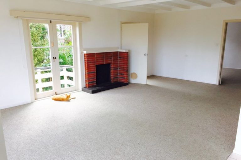 Photo of property in 1/78 Seaview Road, Castor Bay, Auckland, 0620