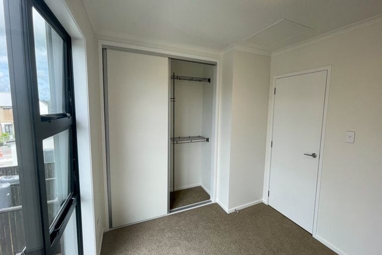 Photo of property in 63 Manarini Road, Westgate, Auckland, 0614