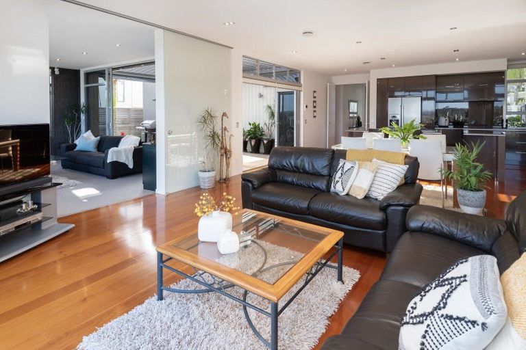 Photo of property in 81 Pine Harbour Parade, Beachlands, Auckland, 2018