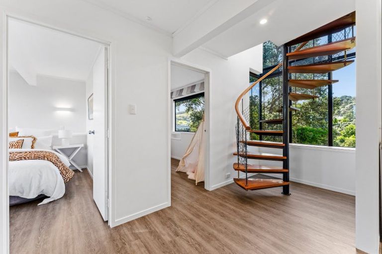 Photo of property in 61 Grand View Road, Leigh, 0985