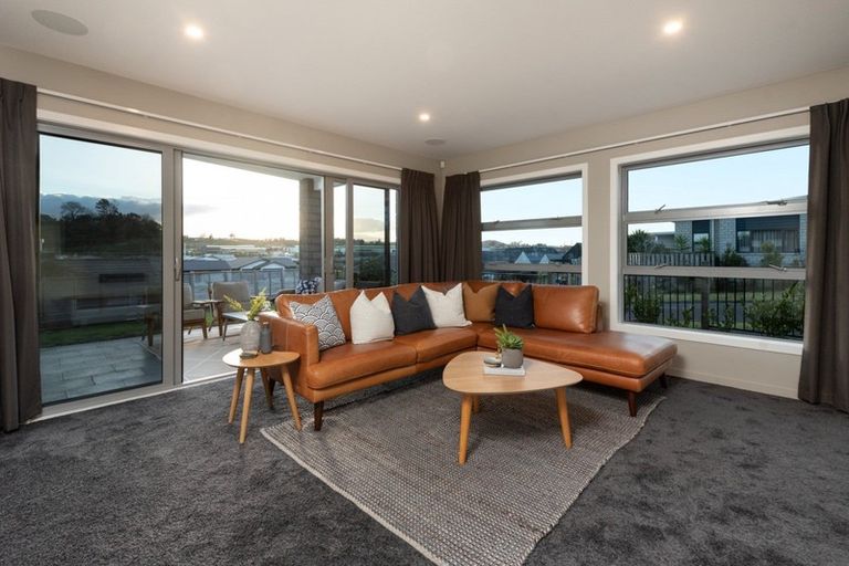 Photo of property in 4 Rochfort Crescent, Pyes Pa, Tauranga, 3112