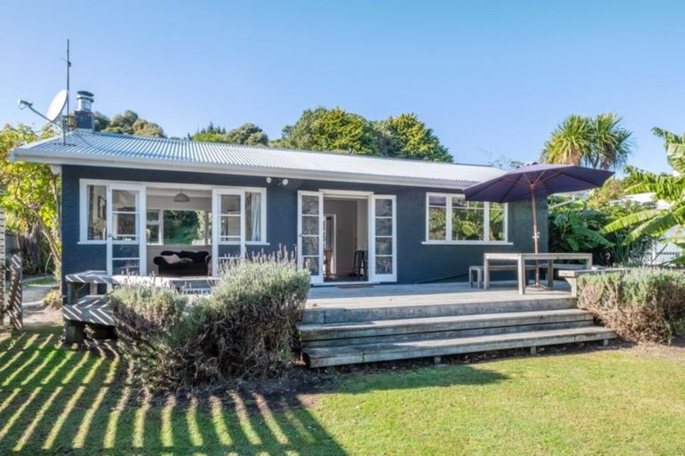 Photo of property in 30 Lysnar Street, Okitu, Gisborne, 4010