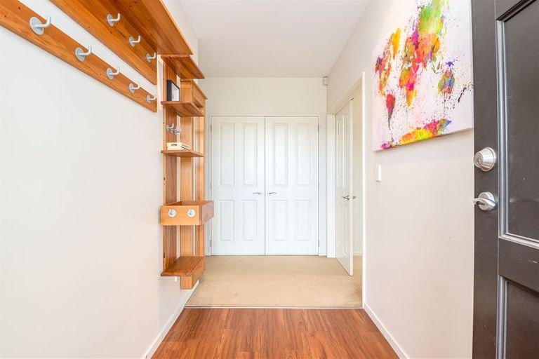 Photo of property in 1 Villi Place, Woolston, Christchurch, 8062