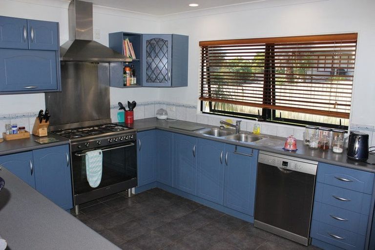Photo of property in 107 Cordyline Crescent, Matarangi, Whitianga, 3592