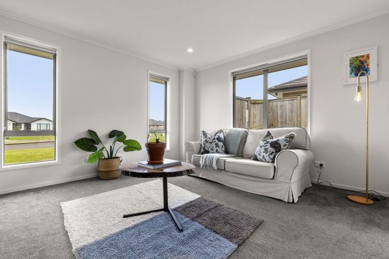 Photo of property in 20 Glennron Lane, Waiuku, 2123