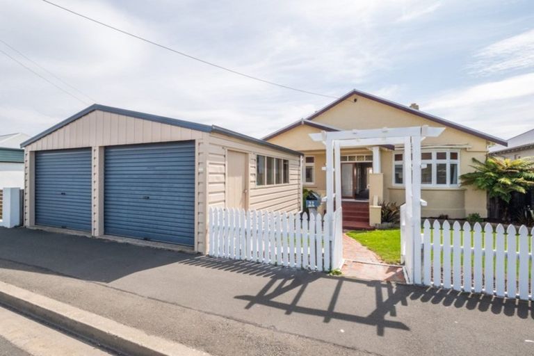 Photo of property in 32 Victoria Road, Saint Kilda, Dunedin, 9012