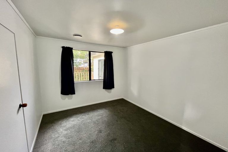 Photo of property in 1/138 Spinella Drive, Bayview, Auckland, 0629