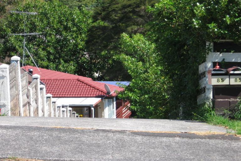Photo of property in 2/85 Awaruku Road, Torbay, Auckland, 0630