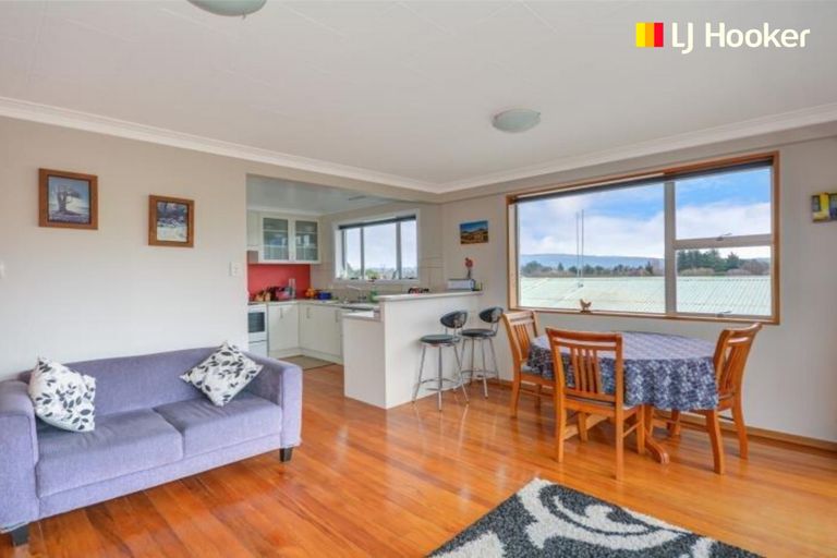 Photo of property in 12 Kinmont Crescent, Kinmont Park, Mosgiel, 9024