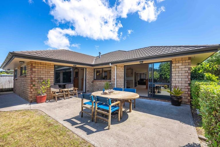 Photo of property in 31 Campion Road, Waikanae Beach, Waikanae, 5036