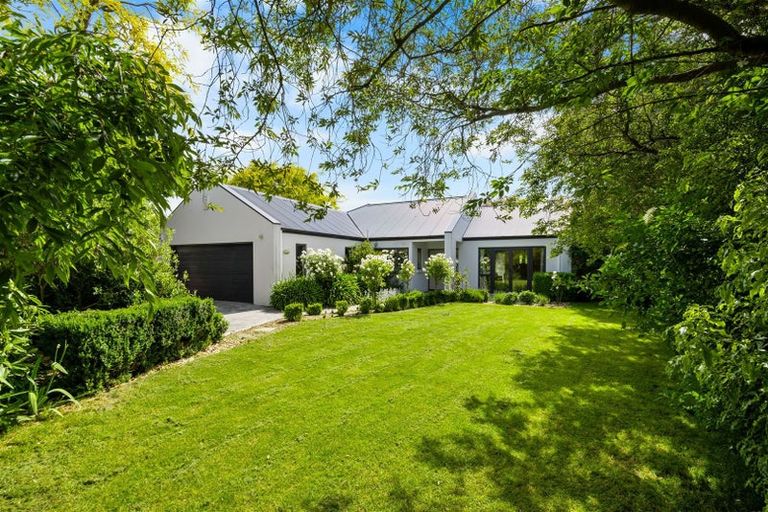 Photo of property in 9 Gwen Place, Redwood, Christchurch, 8051