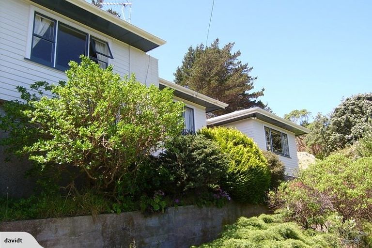 Photo of property in 1 Mace Street, Island Bay, Wellington, 6023