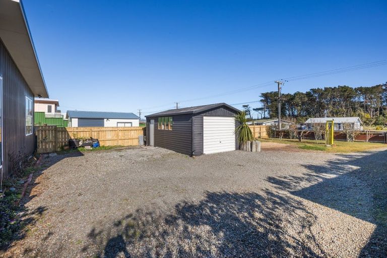 Photo of property in 69 Nash Parade, Foxton Beach, Foxton, 4815