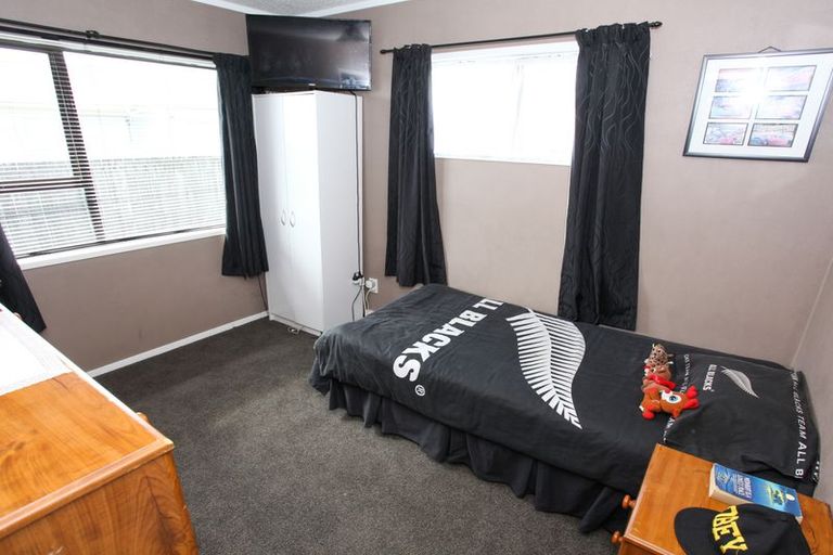 Photo of property in 15 Blomfield Street, Nawton, Hamilton, 3200