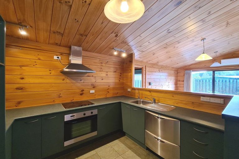 Photo of property in 16 Allman Drive, Coromandel, 3506