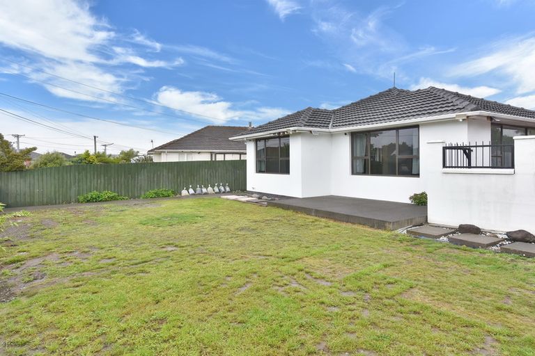 Photo of property in 33 Bournemouth Crescent, Aranui, Christchurch, 8061