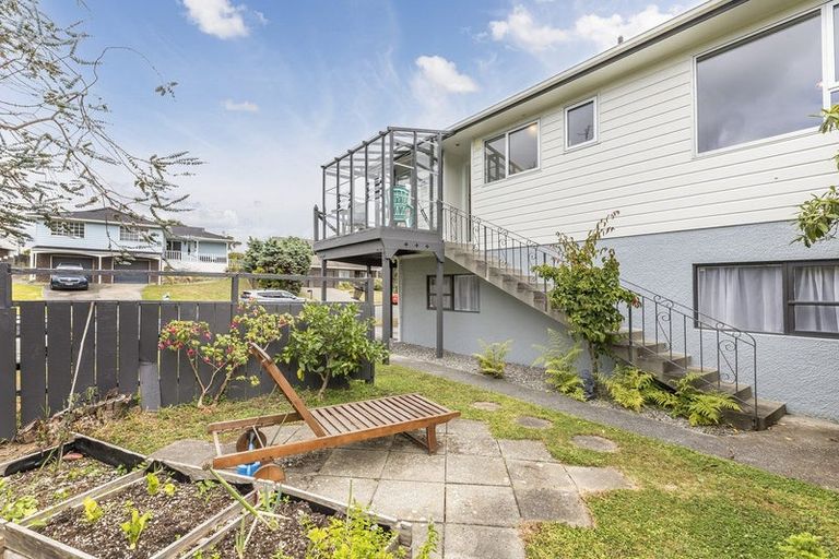 Photo of property in 27a Penryn Drive, Camborne, Porirua, 5026